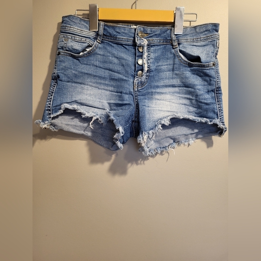 Ardene Blue Jean Shorts Distressed Frayed Hem, Size 9 (30)
